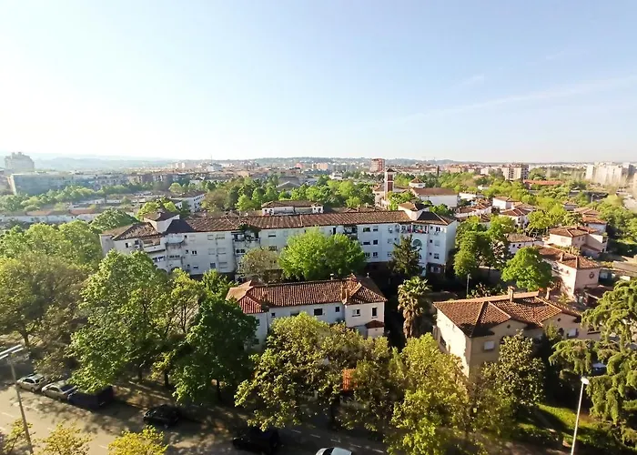 Cocollona Hostel Χιρόνα