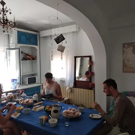 Cocollona Hostal *